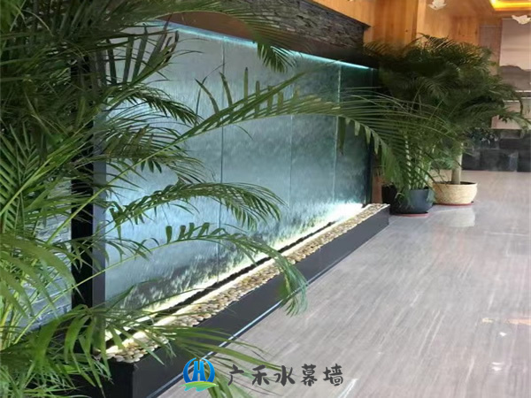 南京玻璃流水背景墙